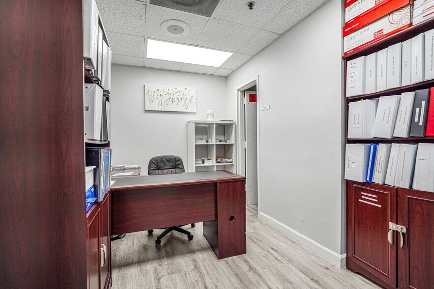 More Photos Of 2645 SW 37th Ave, Miami Medical For Sale