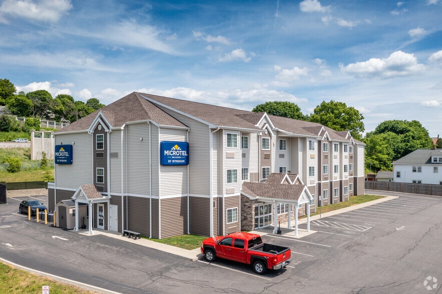 Primary Photo Of 400 Prospect St, Binghamton Hotel For Sale