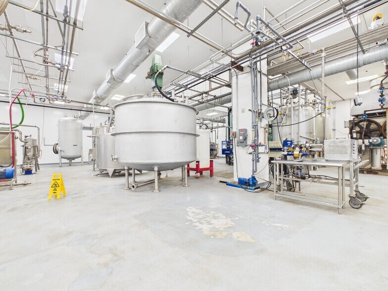 More Photos Of 6906 Dixie St, Columbus Industrial For Sale