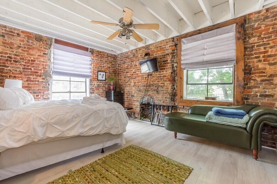 More Photos Of 51 Elliott St SW, Atlanta Storefront Retail Residential For Sale