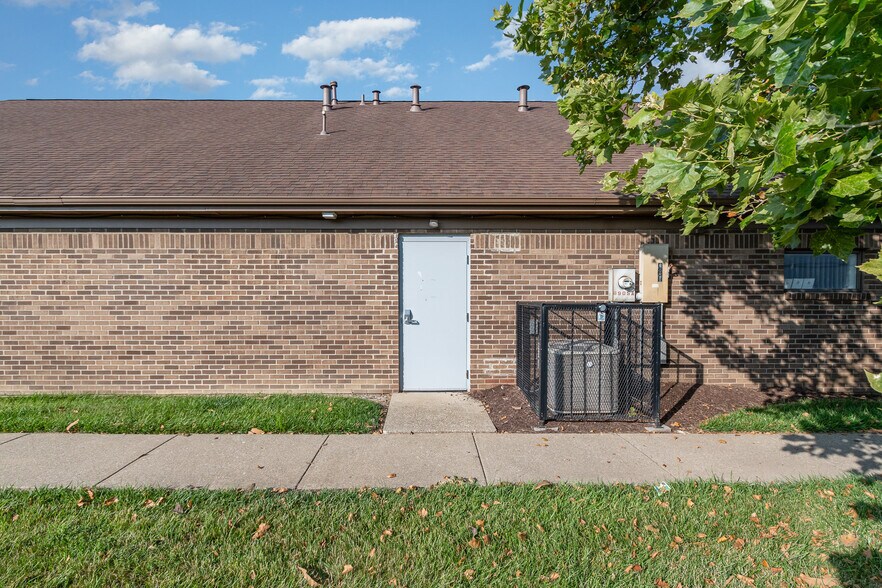 More Photos Of 6901-6909 Burlington Pike, Florence Medical For Sale