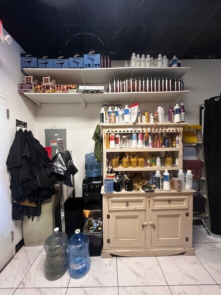 More Photos Of 171 N Gibson Rd, Henderson Storefront For Lease