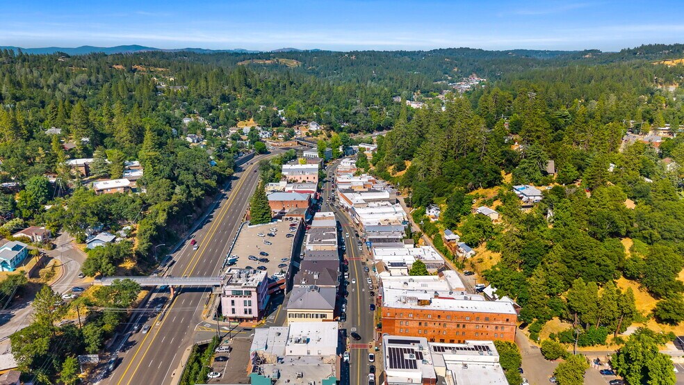 More Photos Of 435 Main St, Placerville Storefront For Sale
