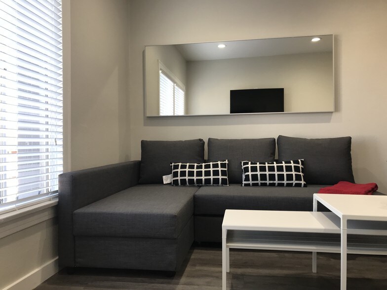 More Photos Of 200-210 W Grand Ave, El Segundo Apartments For Sale