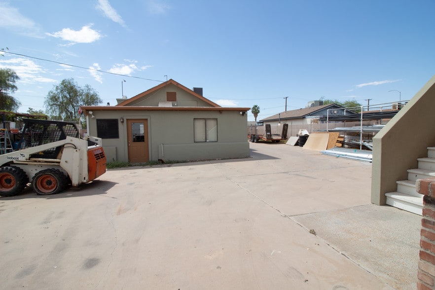 More Photos Of 517 S Lebaron St, Mesa Warehouse For Lease