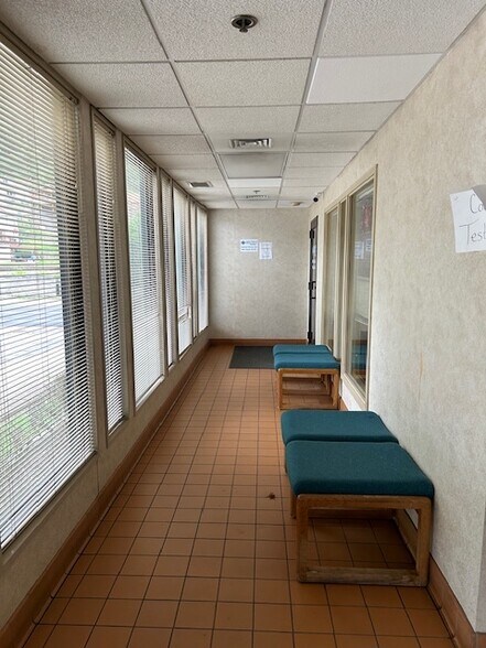 More Photos Of 140 Strollings Ave, Logan Office For Sale