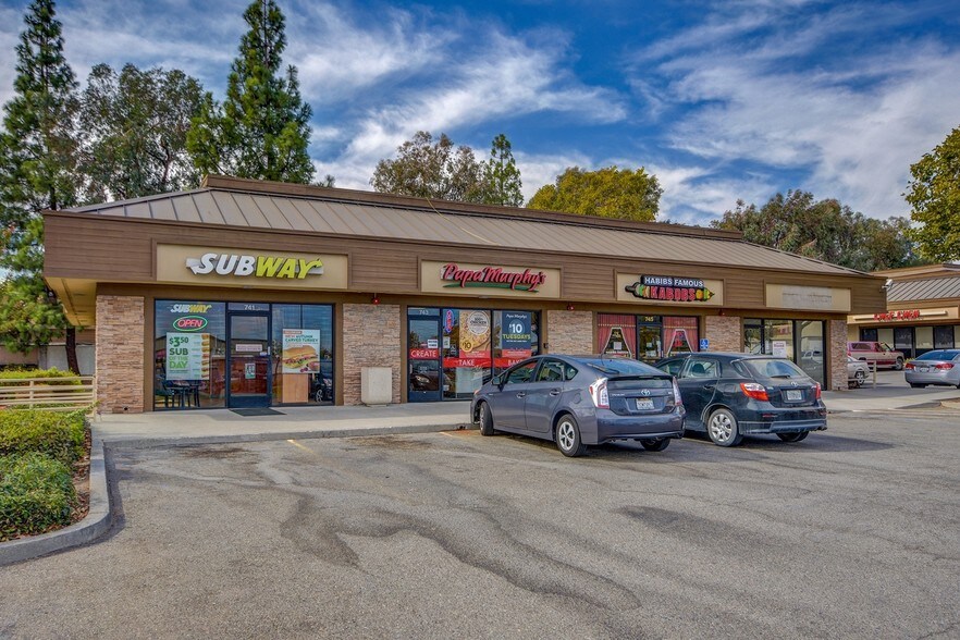 Primary Photo Of 741-747 E Monte Vista Ave, Vacaville Restaurant For Lease