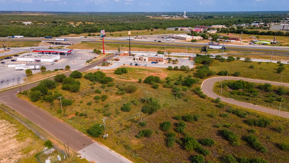 More Photos Of 0000 IH 35 Frontage, Cotulla Land For Sale