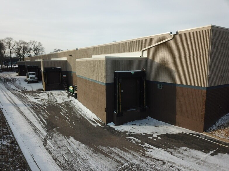 More Photos Of 9601-9615 Girard Ave S, Bloomington Flex For Sale