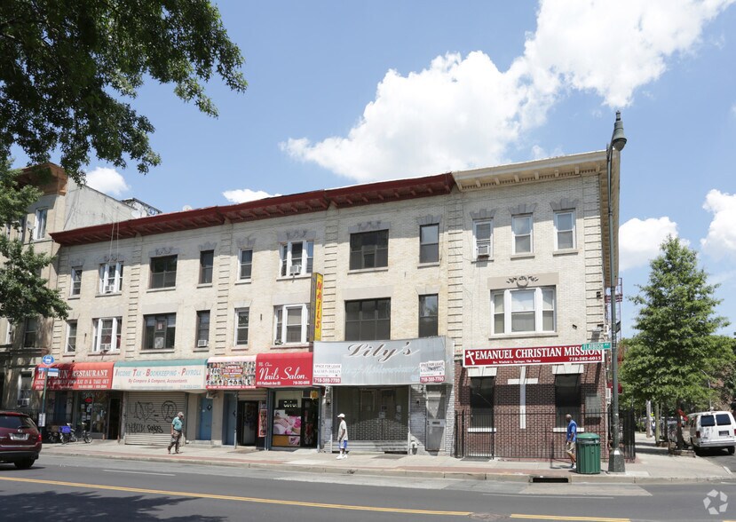 681 Flatbush Ave, Brooklyn, NY 11225 Retail For Lease