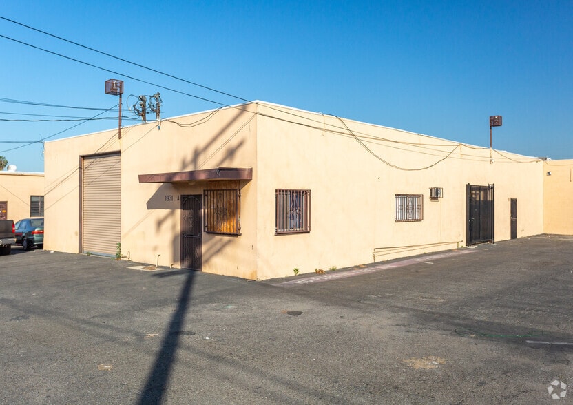 More Photos Of 1931-1933 Leafdale Ave, South El Monte Manufacturing For Lease