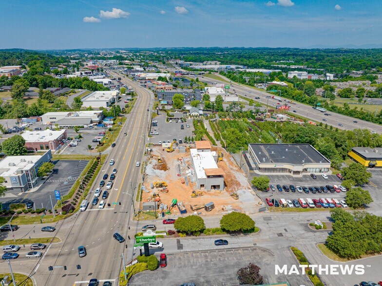 Primary Photo Of 8161 Kingston Pike, Knoxville Freestanding For Sale
