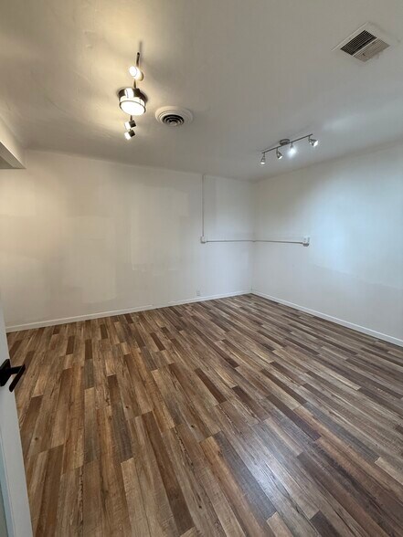 More Photos Of 8218 W Sunset Blvd, West Hollywood Loft Creative Space For Lease