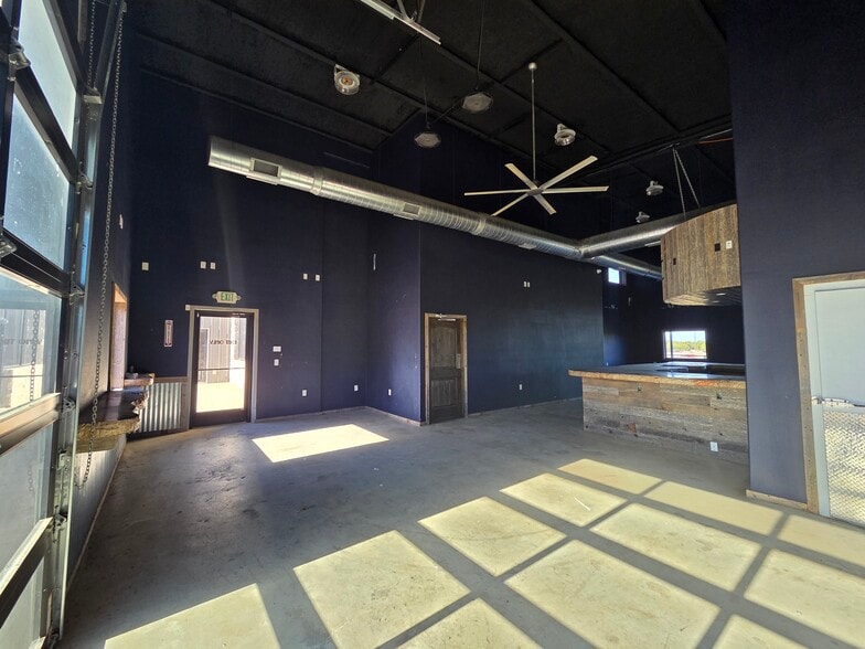 More Photos Of 231 Frog Pond Ln, Dripping Springs General Retail For Sale