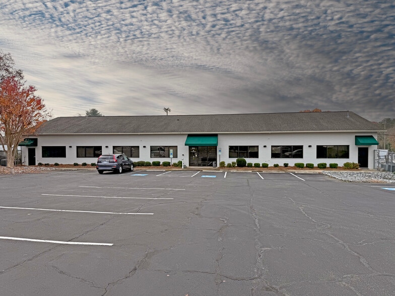 More Photos Of 109 W 8th Ave, Gastonia Office For Sale