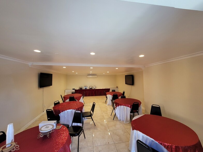 More Photos Of 13226 Rosecrans Ave, Norwalk Restaurant For Sale
