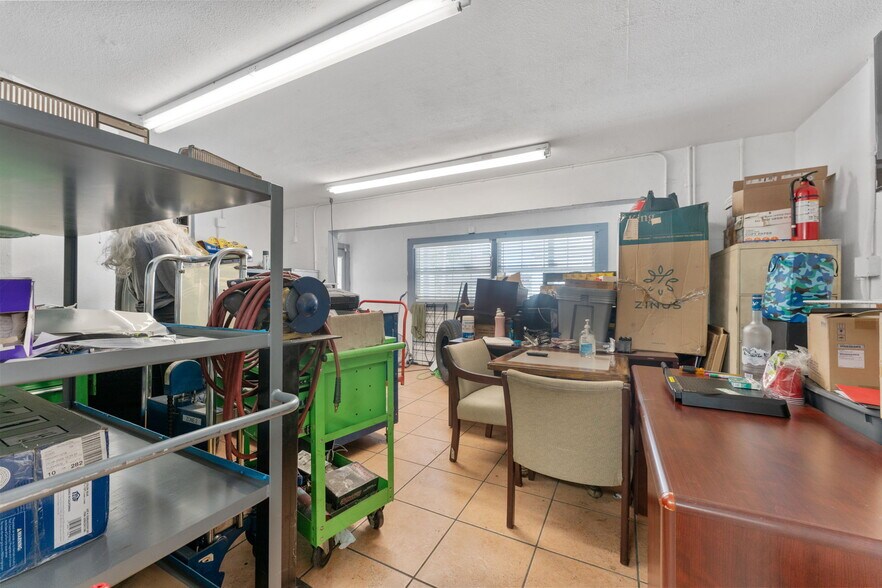 More Photos Of 1814 S Parsons Ave, Seffner Auto Dealership For Sale