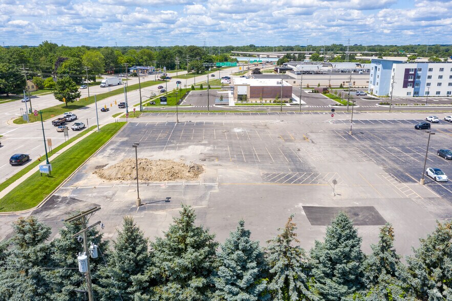 More Photos Of 16630 Southfield Rd, Allen Park General Retail For Lease