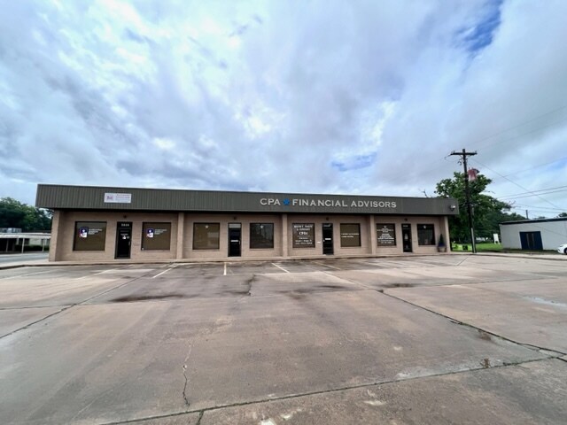 More Photos Of 3512 Avenue I, Rosenberg Office For Lease