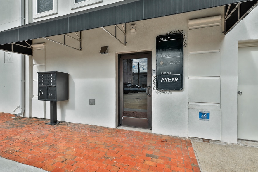 More Photos Of 6-8 E Court Sq, Newnan Medical For Lease