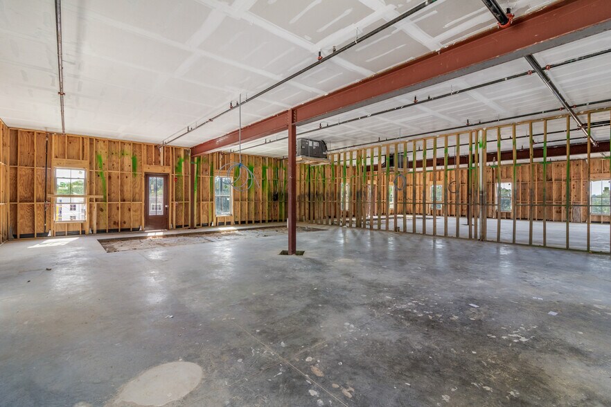 More Photos Of 1343 N Lamar Blvd, Oxford Land For Lease