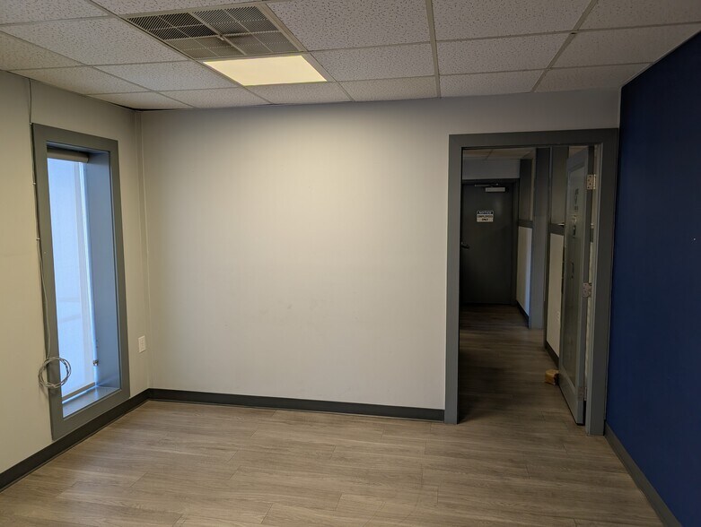 More Photos Of 4085 Pepperell Way, Dublin Distribution For Sale