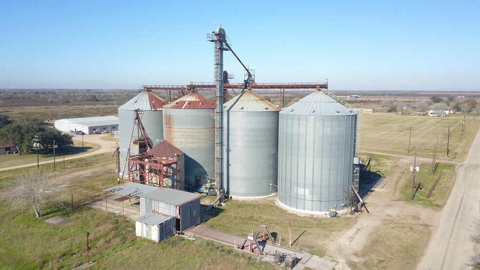 More Photos Of 2871 Gin Rd, Inez Industrial For Sale