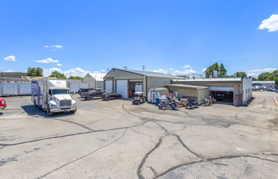 More Photos Of 1732 Garrity Blvd, Nampa Auto Repair For Sale