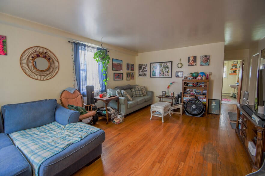 More Photos Of 1 S Main St, Richlandtown Apartments For Sale