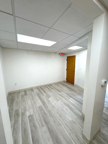 More Photos Of 4381 Murray Ave, Pittsburgh Storefront Retail Residential For Sale