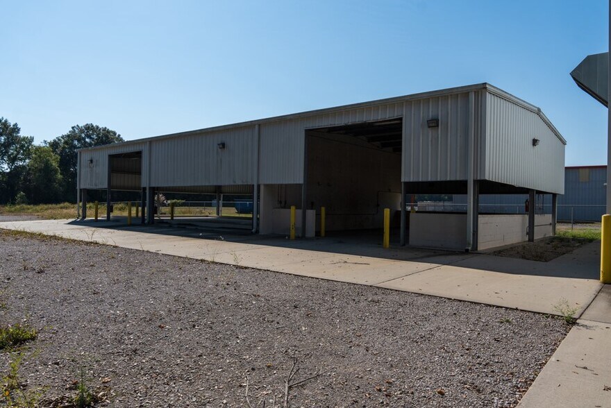 More Photos Of 105 Nova Dr, Broussard Industrial For Sale