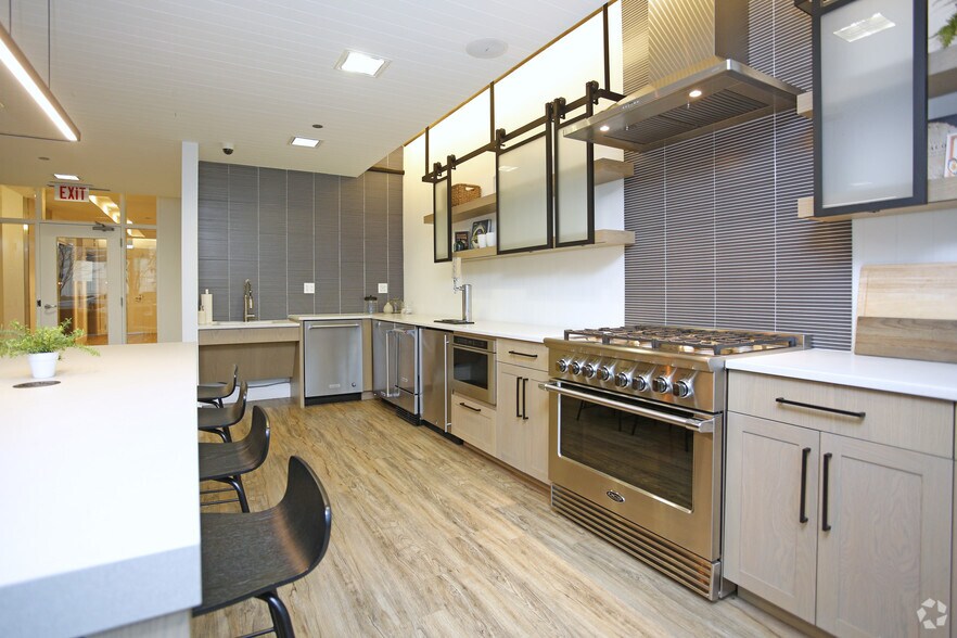 More Photos Of 1401 S State St, Chicago Apartments For Lease