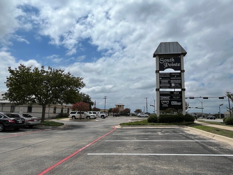 More Photos Of 3106 S W S Young Dr, Killeen Medical For Lease