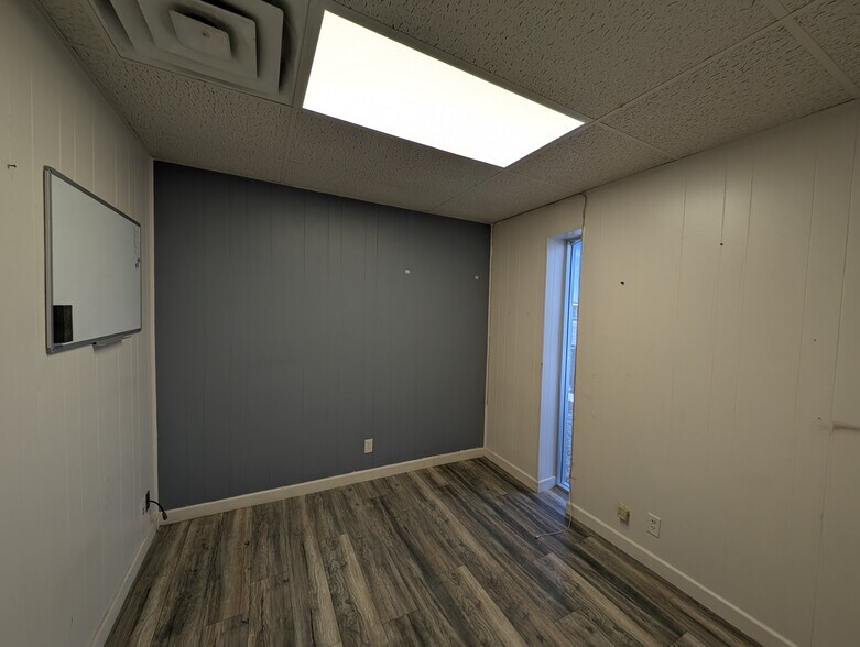 More Photos Of 3821 Kermit Hwy, Odessa Warehouse For Lease