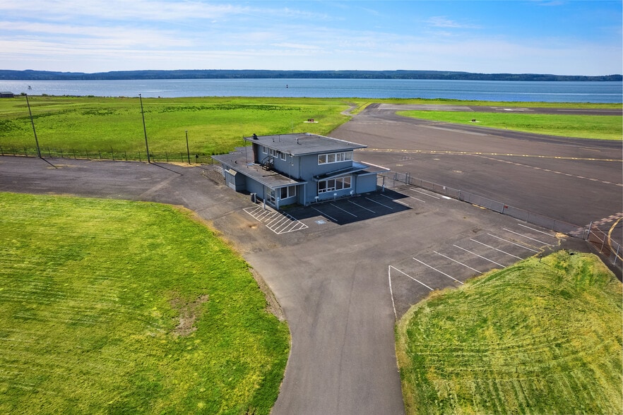 More Photos Of 1300 Airport way, Hoquiam Flex For Lease