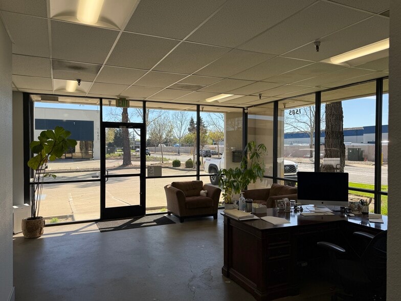 More Photos Of 1585 Parkway Blvd, West Sacramento Warehouse For Lease