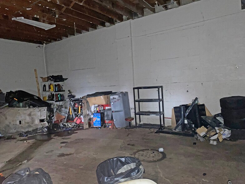 More Photos Of 7411 E 7 Mile Rd, Detroit Auto Dealership For Sale