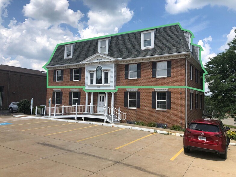 Primary Photo Of 3057 W Market St, Fairlawn Office For Lease