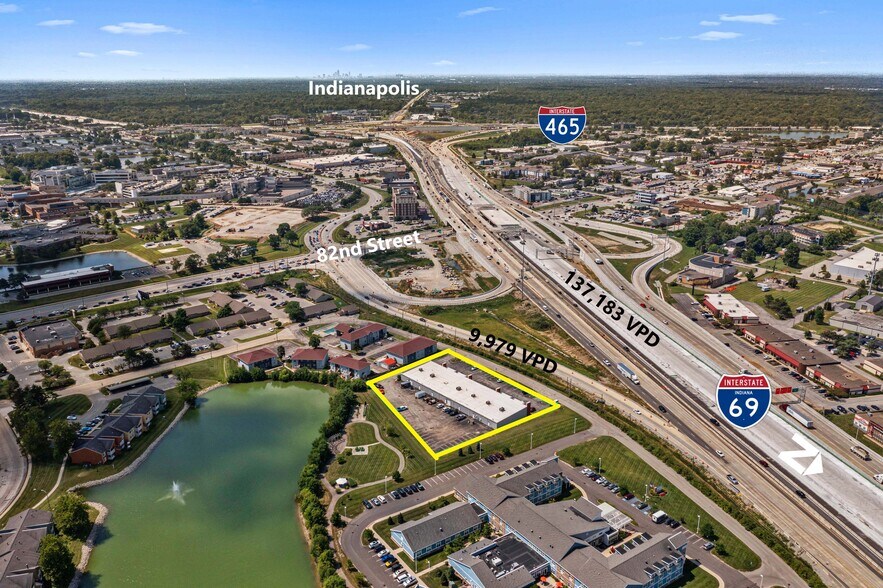 More Photos Of 8345 Clearvista Pl, Indianapolis Showroom For Lease