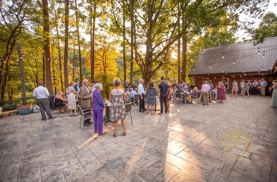 More Photos Of 340 Willow Creek Dr, Blue Ridge Hotel For Sale