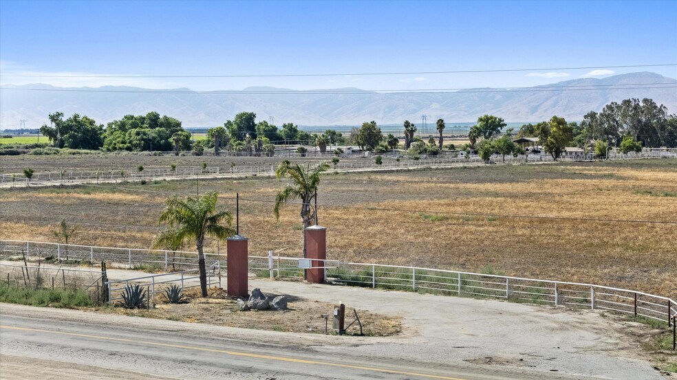 More Photos Of 8661 Herring Rd, Bakersfield Land For Sale