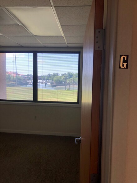 More Photos Of 23C Shelter Cove Ln, Hilton Head Island Office Residential For Lease