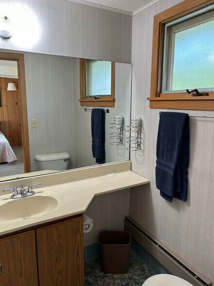More Photos Of 3145 Stevenson Pier Cir, Sturgeon Bay Hotel For Sale