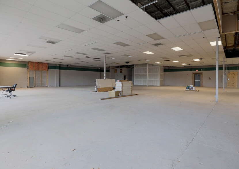 More Photos Of 1630 Rio Rancho Blvd SE, Rio Rancho Storefront For Sale