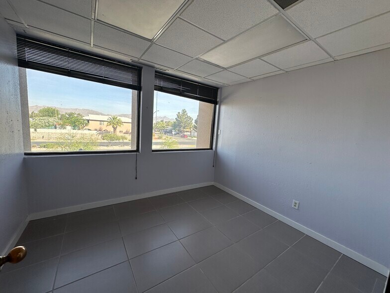 More Photos Of 1280 Hawkins Blvd, El Paso Office For Lease