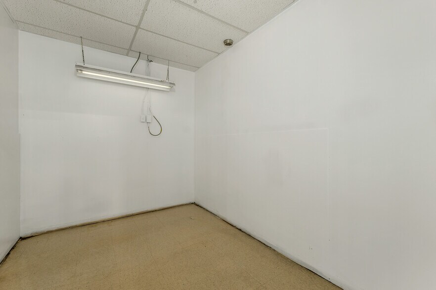 More Photos Of 200 Tilton Rd, Northfield Distribution For Lease