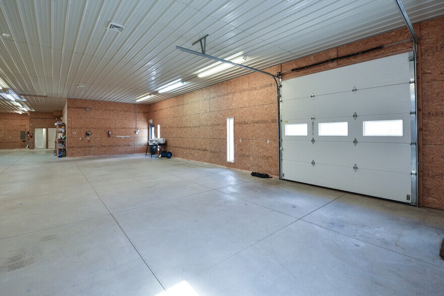 More Photos Of 1200 S Hartshorn Rd, Lakeside Marblehead Warehouse For Sale