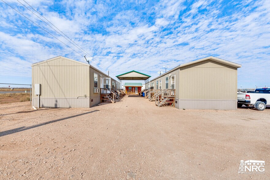 More Photos Of 7305 S FM 1788, Midland Manufacturing For Lease