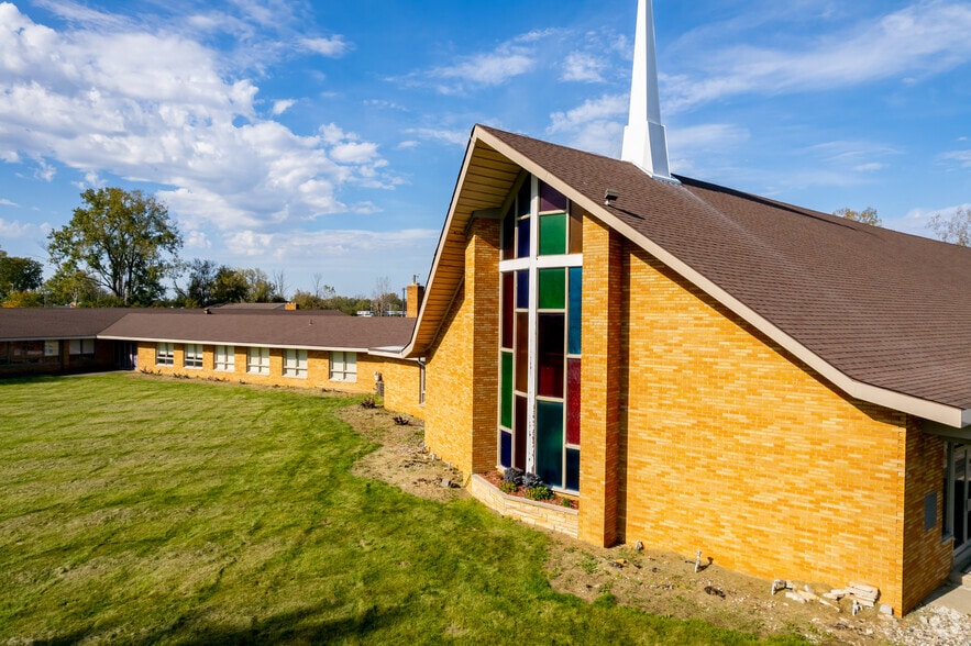 More Photos Of 4075 E Atherton Rd, Burton Specialty For Sale