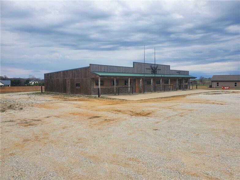 More Photos Of 16727 E Highway 62, Garfield Storefront Retail Office For Lease